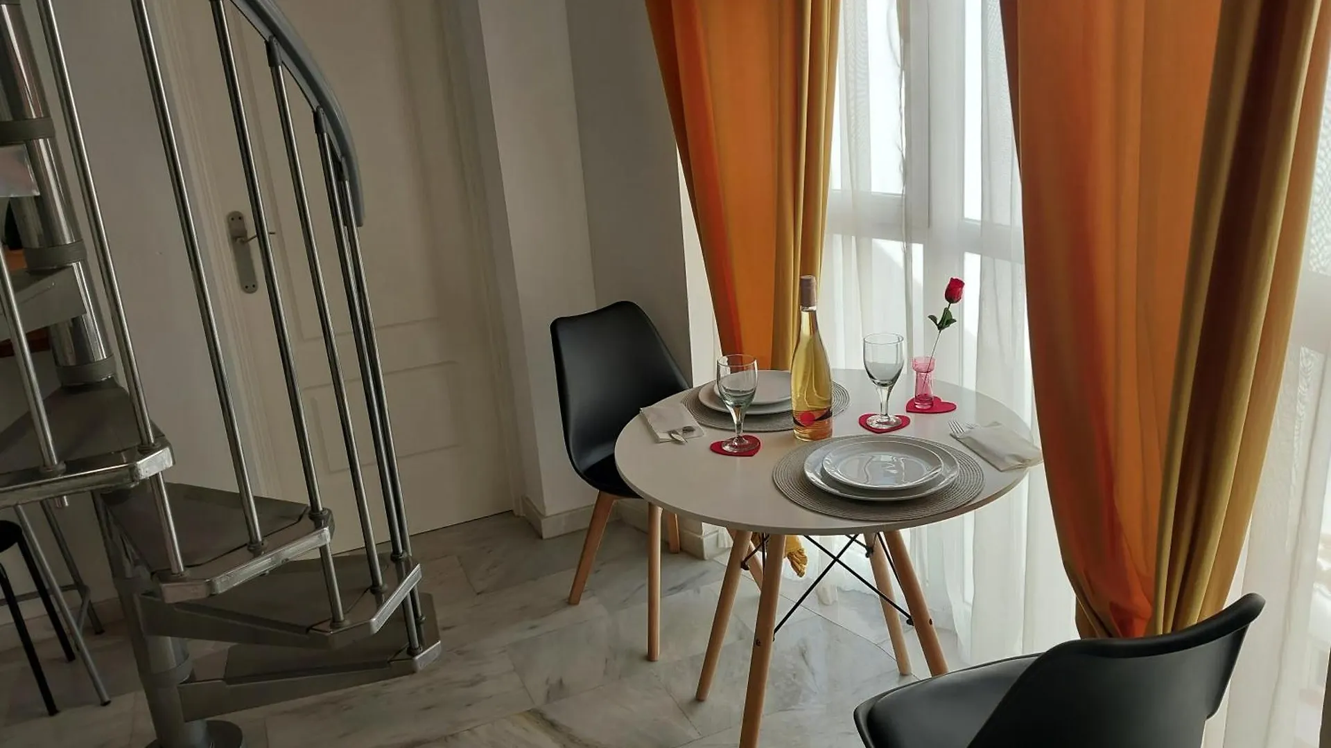 Apartament Atico Acogedor, Centrico Y A 2 Min De La Playa. Fuengirola